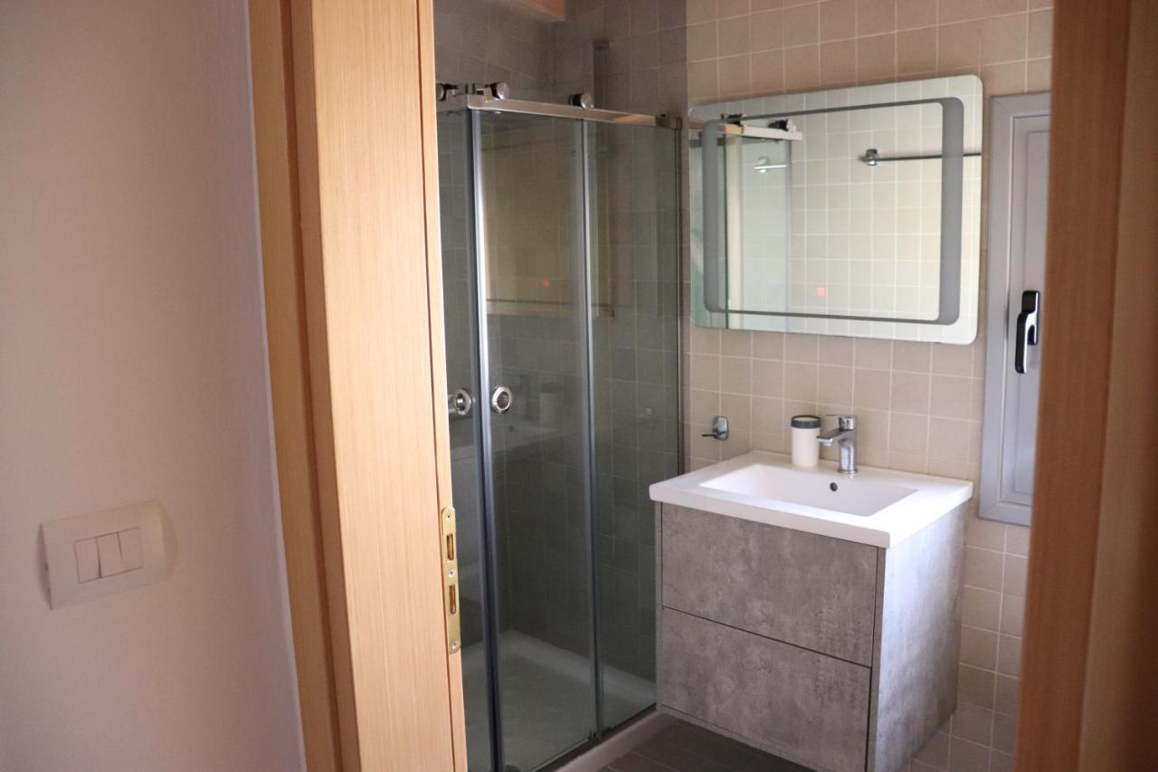 Zea Apartments Himare Buitenkant foto